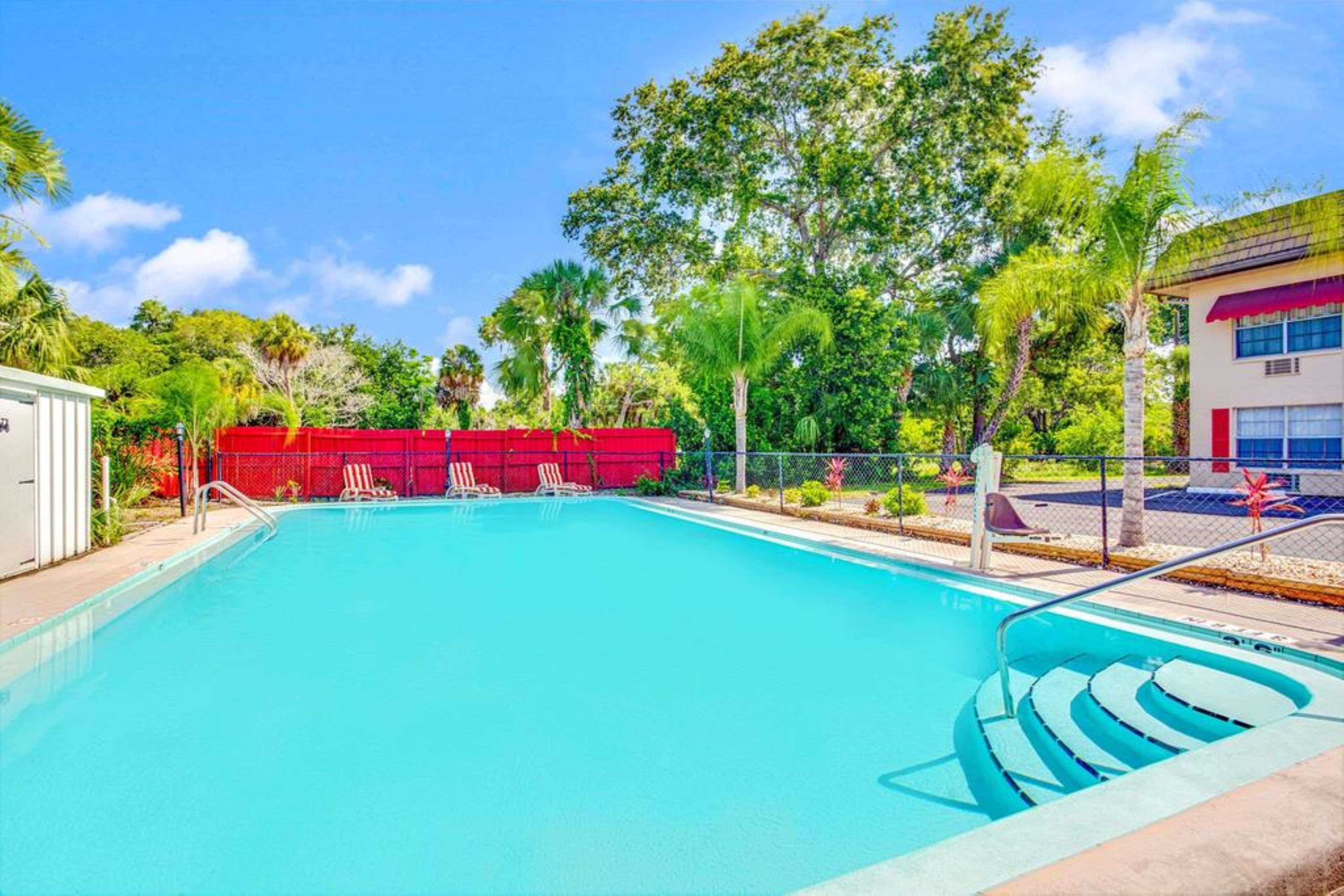 Surestay Hotel By Best Western Sarasota Lido Beach Экстерьер фото