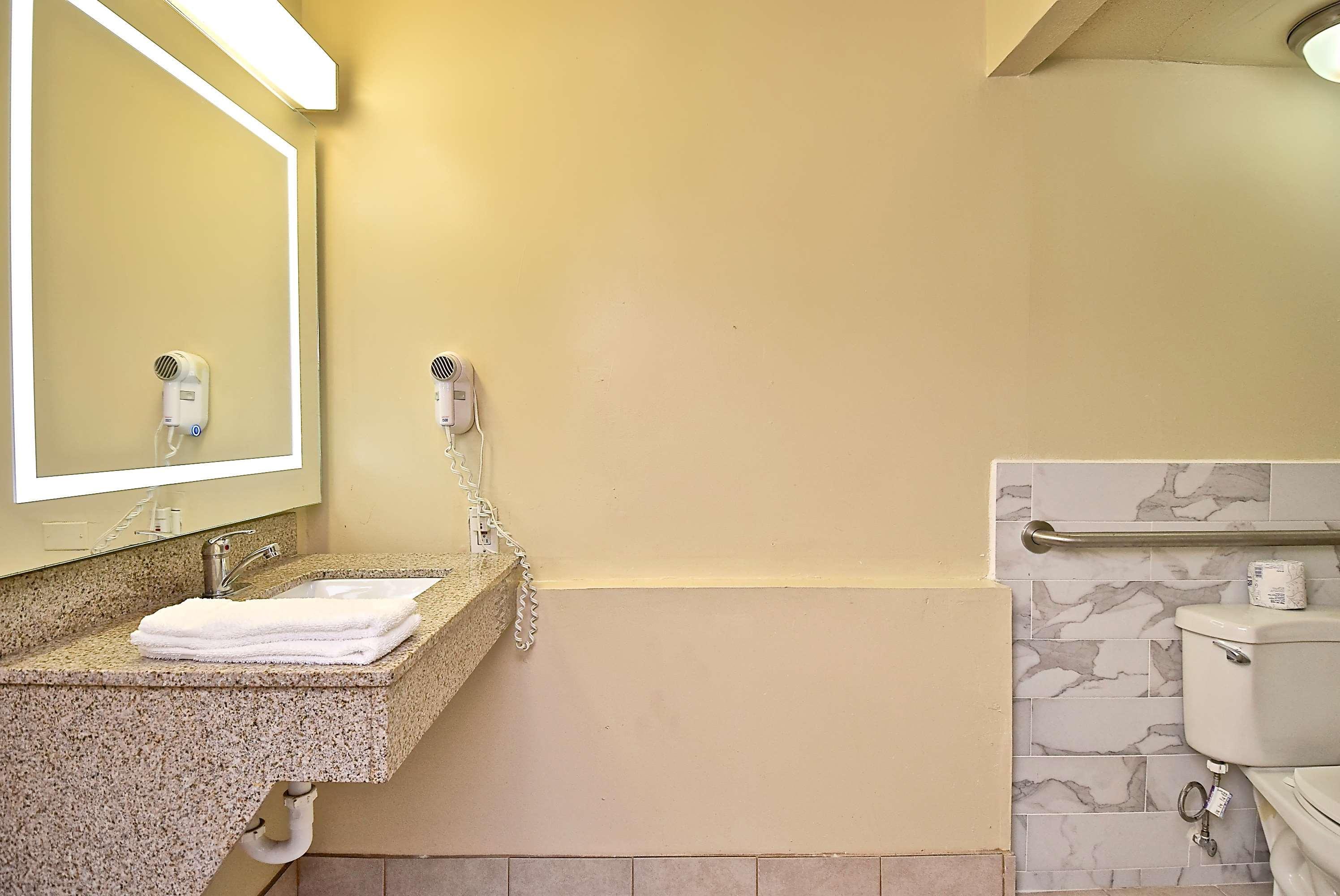 Surestay Hotel By Best Western Sarasota Lido Beach Экстерьер фото